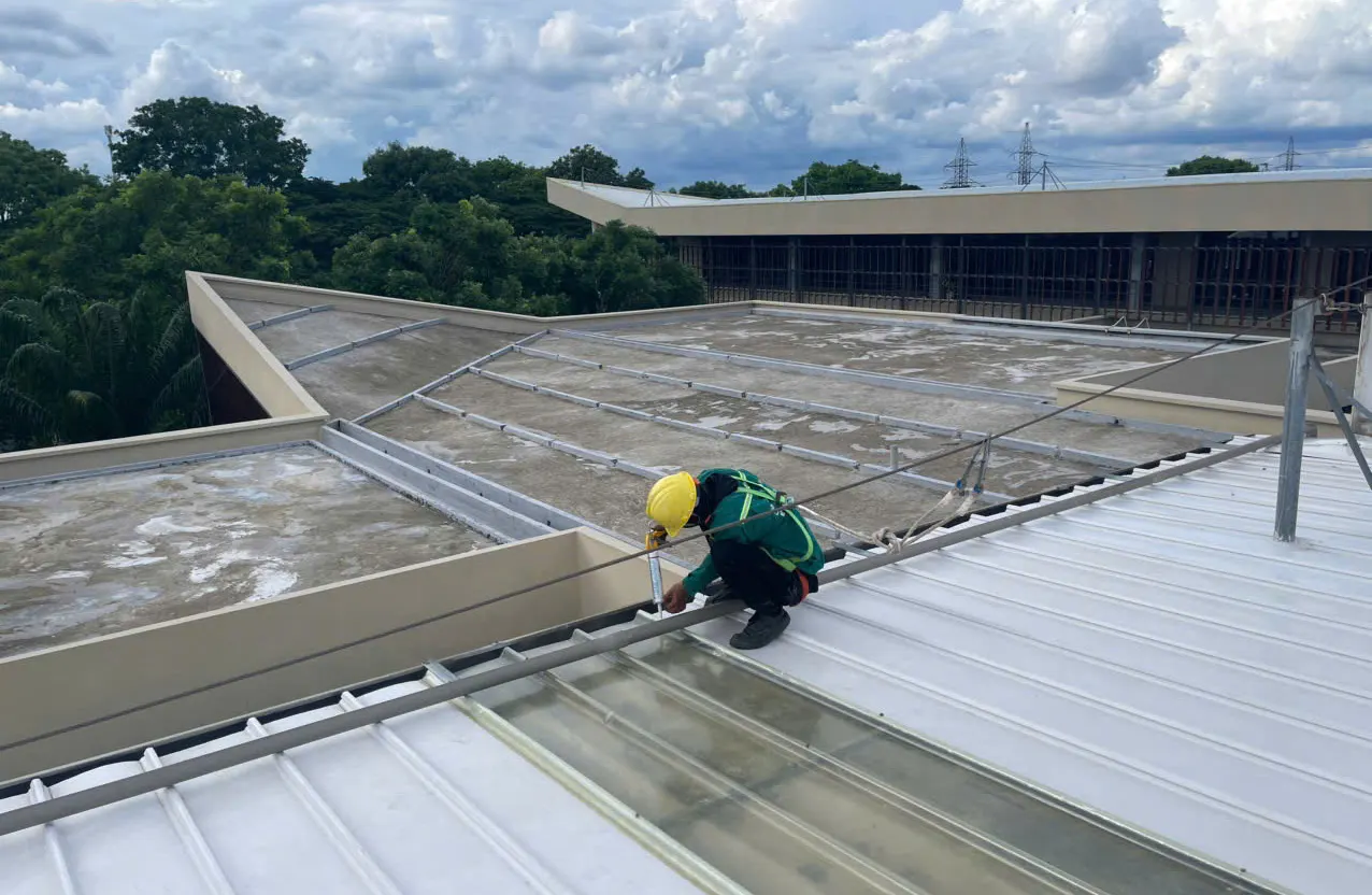 Sample room re-roofing — Ben Luc 2