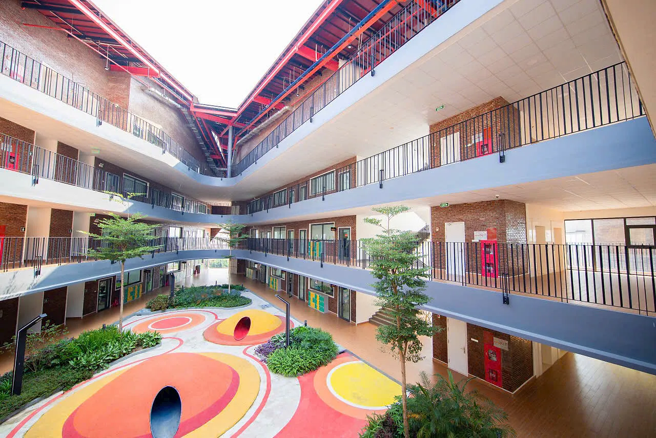 International school 5